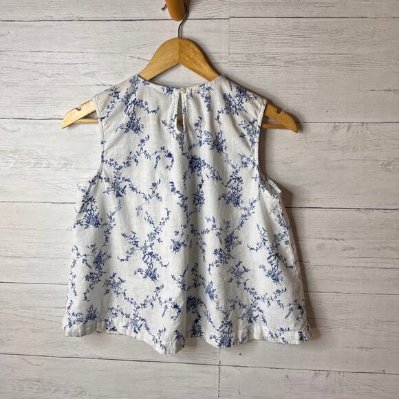 Melrose & Market Blouse Womens Size XS Blue & White Pintuck Floral Sleeveless - Picture 9 of 15